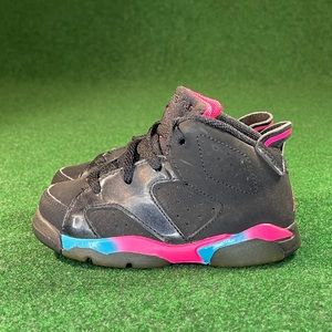 Kids Jordan 6 size 7c